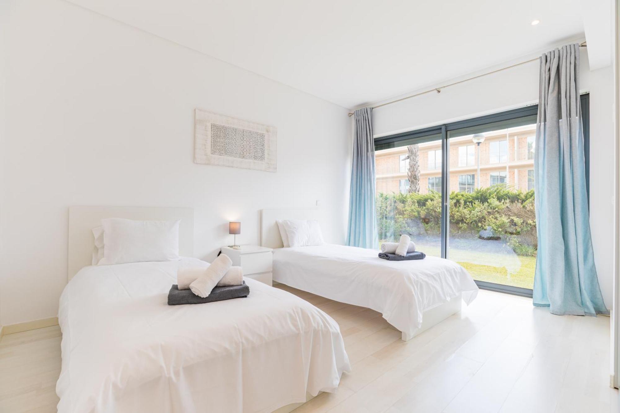 Cavalo Preto Luxury Beach Apartment By Golden Zenith Quarteira Eksteriør billede