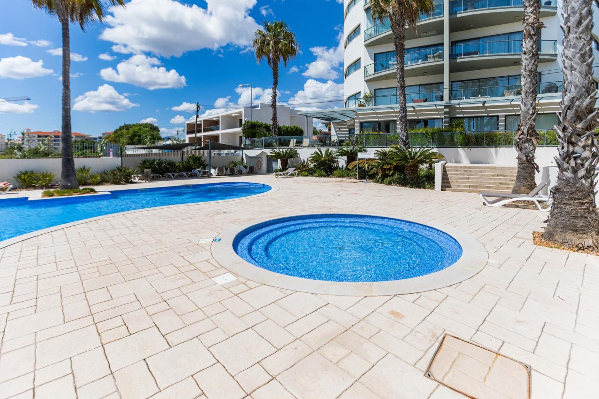Cavalo Preto Luxury Beach Apartment By Golden Zenith Quarteira Eksteriør billede